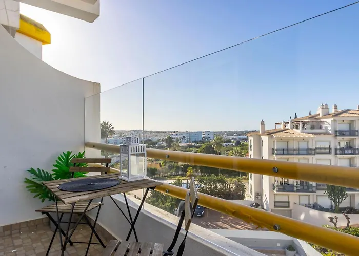 Apartment Sunny & With Pool By Algarve Dream Holidays *