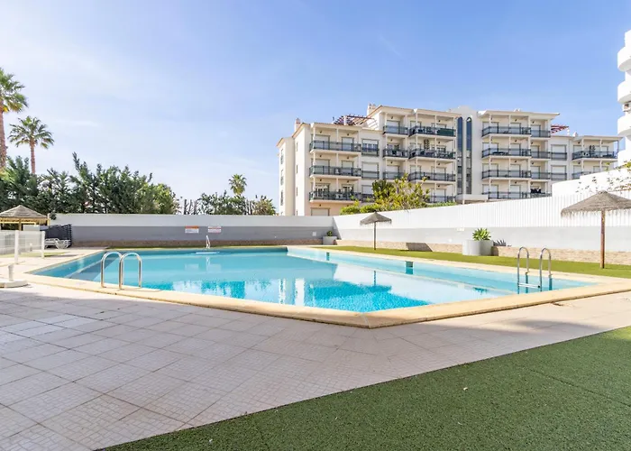 Sunny & With Pool By Algarve Dream Holidays