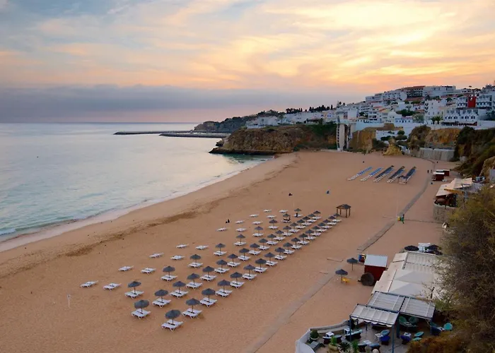 Sunny & With Pool By Algarve Dream Holidays *